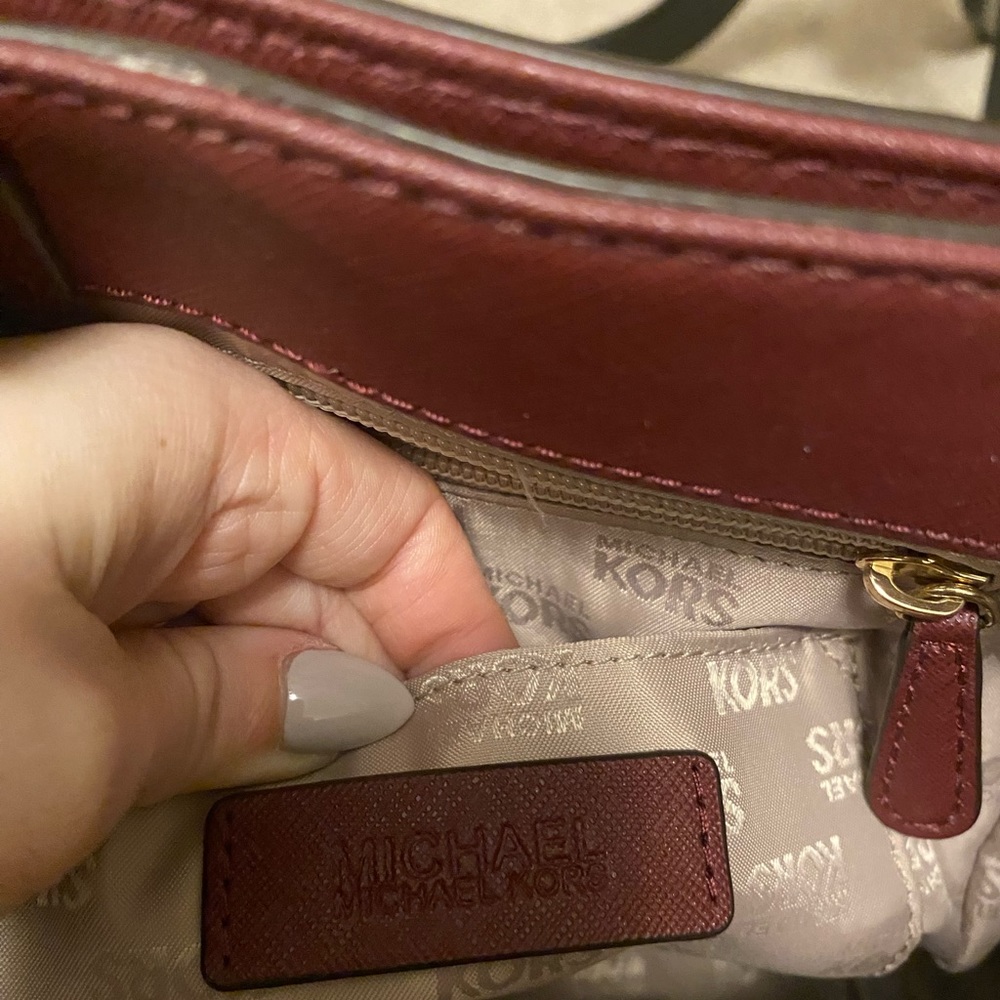 Michael Kors Crossbody - Picture 7 of 10